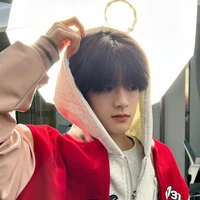 Uông Tuấn Hy ( Xi )