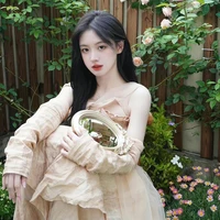 Lộ Khiết Đan / Daisy