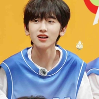 Tả Kỳ Hàm 