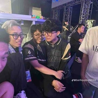 All(-ai cần -)