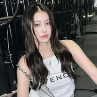 Namtan Tipnaree ( chị )