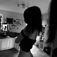 Hàn Lục Mai Thư