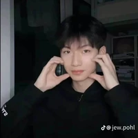 Ôn Ngọc Châu_bạn cả 2