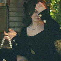 Vũ lệ(chị của nữ 9)