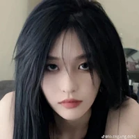 vương dịch( nàng )