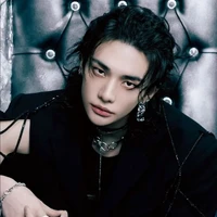 Sam Hwang_vệ sĩ Naoni