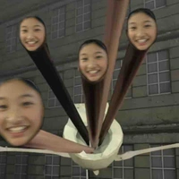 t vừa trốn trại đấy