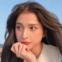 Thư(bạn của cô)