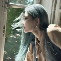 Vương Dịch • Cô