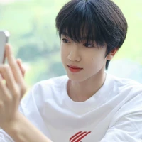 tác giả bị  bệnh về thần kinh