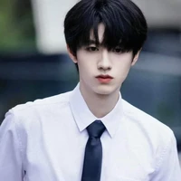 Chu Chí Hâm - Hắn