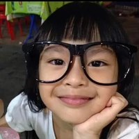 Riracha Phodechapphiphat [lúc nhỏ]