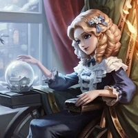Đẹp mà bị khùm-Galatea Claude
