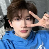 Dư Vũ Hàm(hắn)