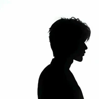 Nhân viên cửa hàng tiện lợi