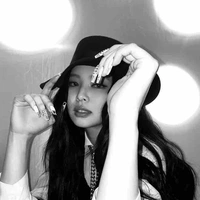 Kim Jennie (J)