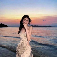 Vi Ngọc Uyển Linh(mẹ cô)