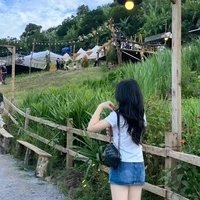 Trần Lê Khánh Ngân(bạn nu9)