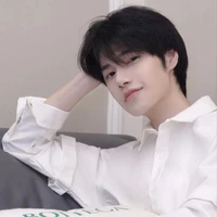 Nhất Phàm - Trợ lí