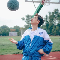 Lou Hoàng