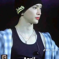 Lew(bạn anh  ) 