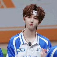 Hạ Tuấn Lâm_cậu
