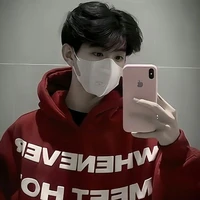 Nghĩa-bn trai của V