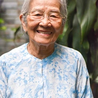 Bà nội Ngân