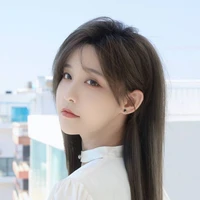 Vương Hiểu Giai /H/