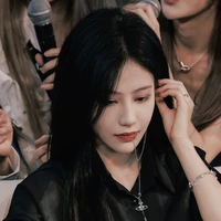 Viên Nhất Kỳ /Y/