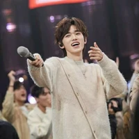 Tống Á Hiên (papi hắn)
