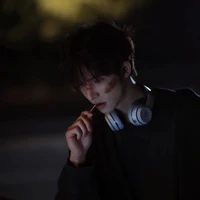 Hàm Tần Thế Văn ( Nó )