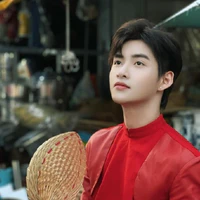 Hùng Huỳnh