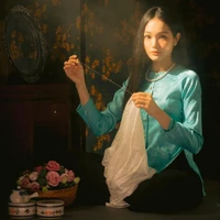 Cô Phương Lam- em cậu Khải