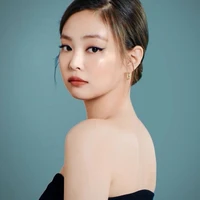 Jennie ( mẹ ngài )