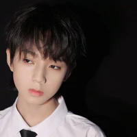 VƯƠNG LỖ KIỆT