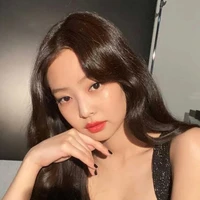 Kim Jennie "em"