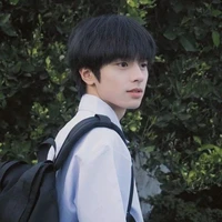 𝙇ă𝙣𝙜 𝘿ư 𝙃𝙪𝙮 |♒︎|