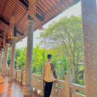 tác giả hay bị khùng đây