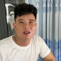 Anh phú.