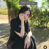 Huyền Trang/six