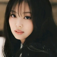 Kim Jennie - Em