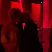 Nhỏ này thích dí OTP