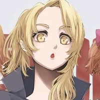 Sano Emma ( 17 tuổi )
