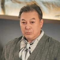 Hong Man Dae-C.tịch Queen/ông nội