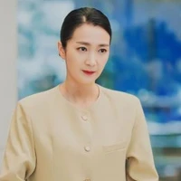 Grace Go-Quản gia nhà họ Hong