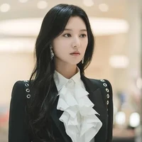 Hong Hae In-G.đốc QueensDepartmentStore