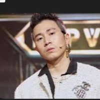 Hoàng Khoa -rapper Karik-