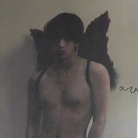 Kim Taehyung _ hắn