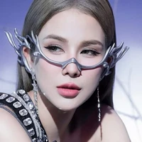 diệp lâm anh(cô)